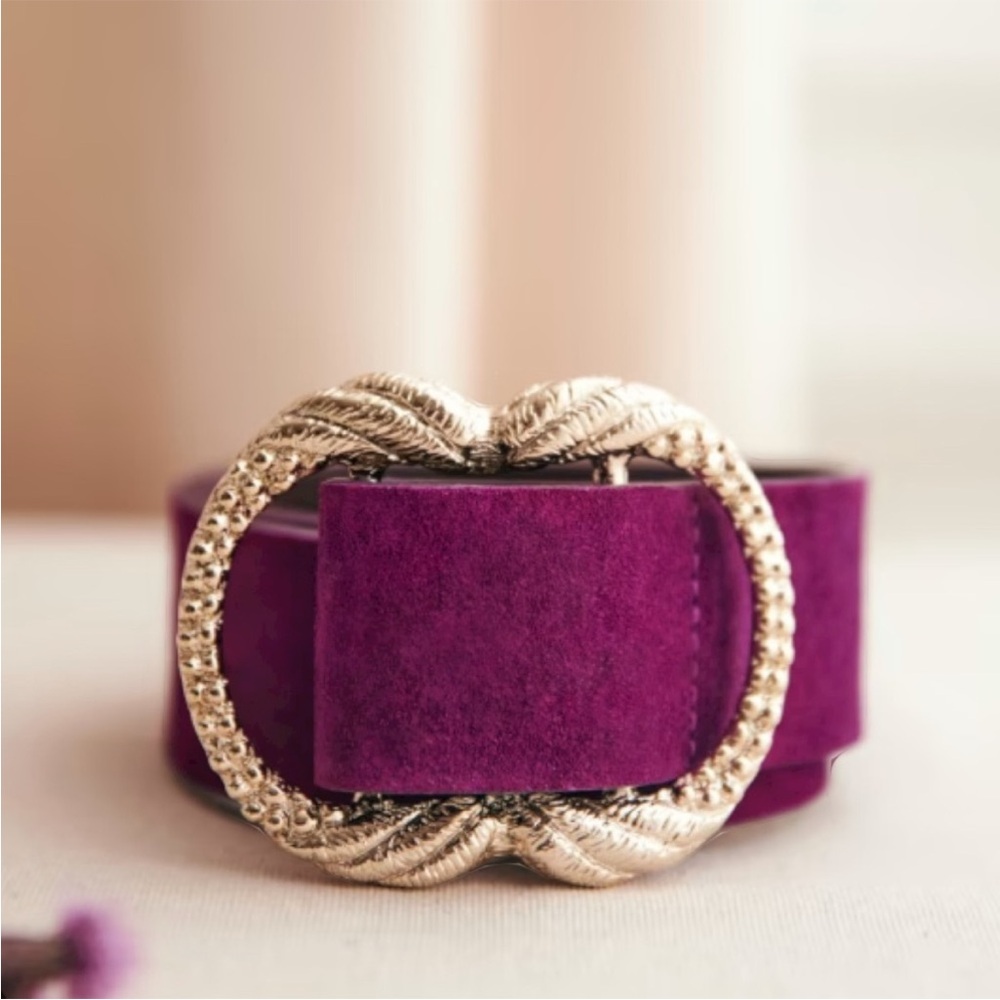 Rare Sézane Artemis Suede belt in Fuchsia